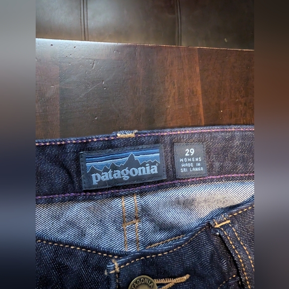 Patagonia Women's Straight Leg Jeans, 29" x 32", Dark Wash, Medium Rise - Picture 2 of 6